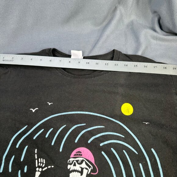 Vintage Delta Pro Weight Mens Size Large Tee Shirt Skeleton Surfer Graphic Black - Picture 9 of 13